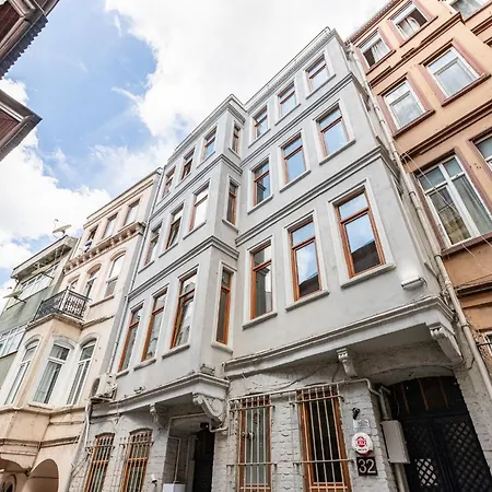 Daire 1 Bd Chic Garden Flat In Taksim *