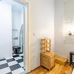 1 Bd Chic Garden Flat In Taksim