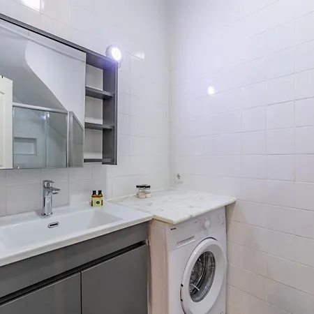 1 Bd Chic Garden Flat In Taksim Appartement Istambul