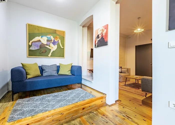 1 Bd Chic Garden Flat In Taksim * Стамбул