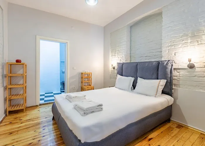 1 Bd Chic Garden Flat In Taksim Апартаменты *