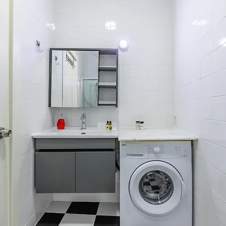 דירה 1 Bd Chic Garden Flat In Taksim *