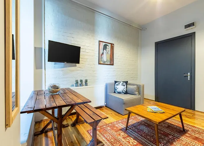 아파트 1 Bd Chic Garden Flat In Taksim