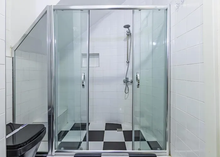 1 Bd Chic Garden Flat In Taksim 이스탄불